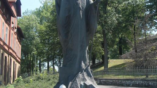 Pomnik Jana Pawła II na Górze Św. Anny, Sławko