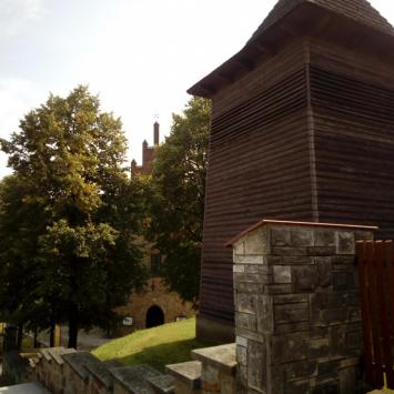 Drewniana dzwonnica w Czchowie