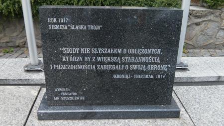  Obelisk śląskiej Troi w Niemczy - zdjęcie
