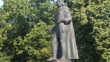 Pomnik Bolesława Chrobrego w Gnieźnie - zdjęcie