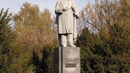 Pomnik Stanisława Moniuszki w Częstochowie - zdjęcie