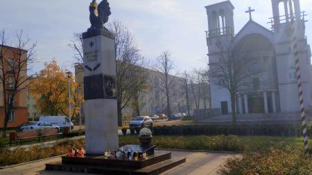 Pomnik Orląt Lwowskich w Częstochowie - zdjęcie