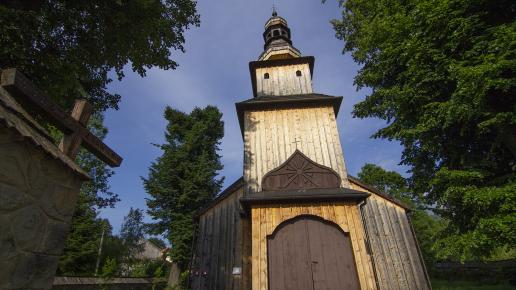 Drewniany kościół w Kasinie Wielkiej