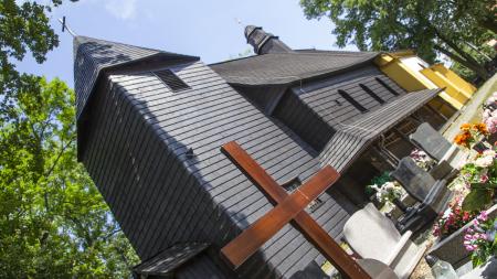 Drewniany kościół w Rachowicach - zdjęcie