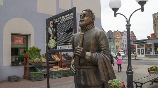 Pomnik Keplera w Żaganiu