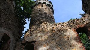 Zamek Henryka w Marczycach - zdjęcie