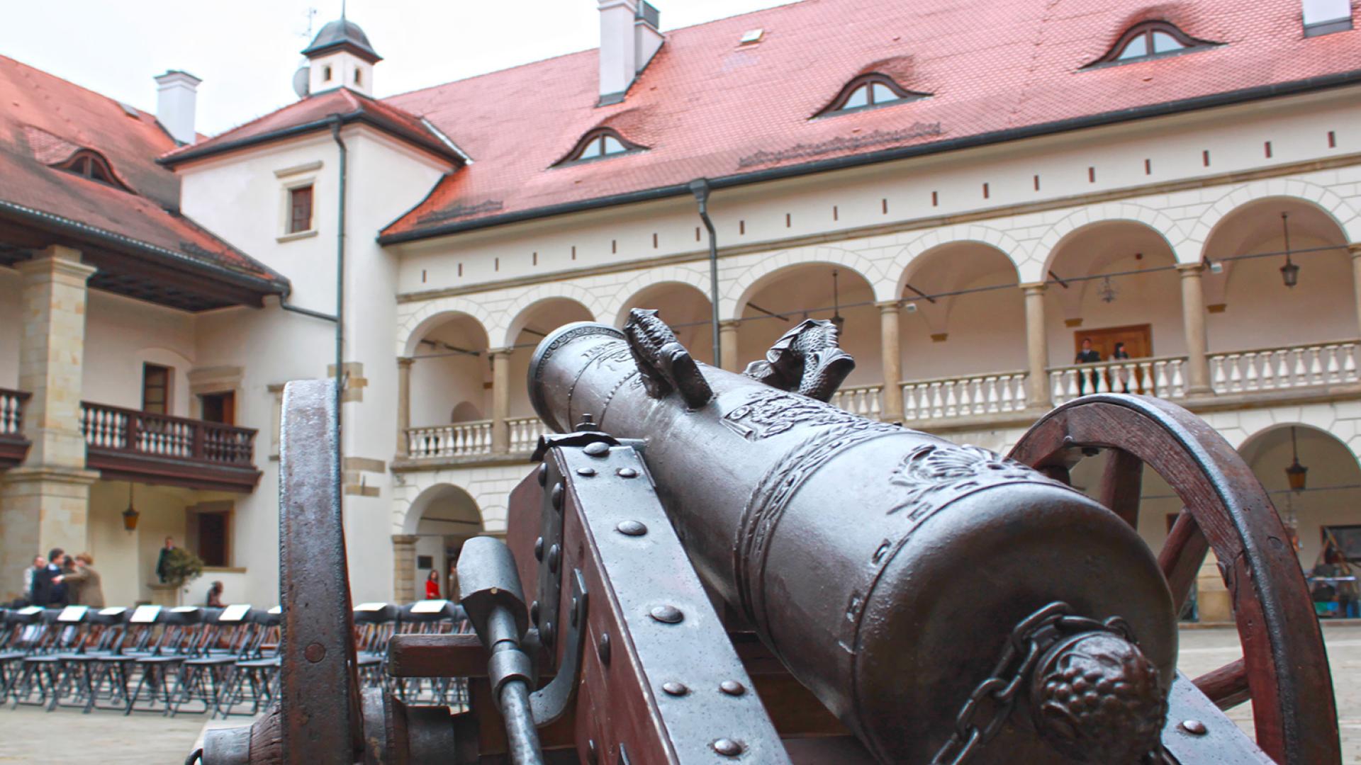 Zamek W Niepołomicach Polskieszlakipl