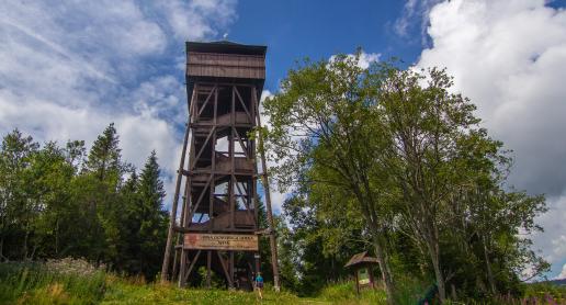 Wieża na Magurkach w Gorcach - zdjęcie