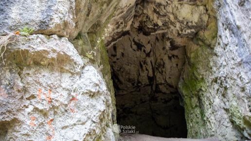 Jaskinia w Straszykowej Skale