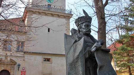 Pomnik Lubomirskiego w Nowym Wiśniczu - zdjęcie