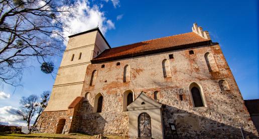 Bezławki - ciekawy kościół w dawnym zamku krzyżackim! - zdjęcie