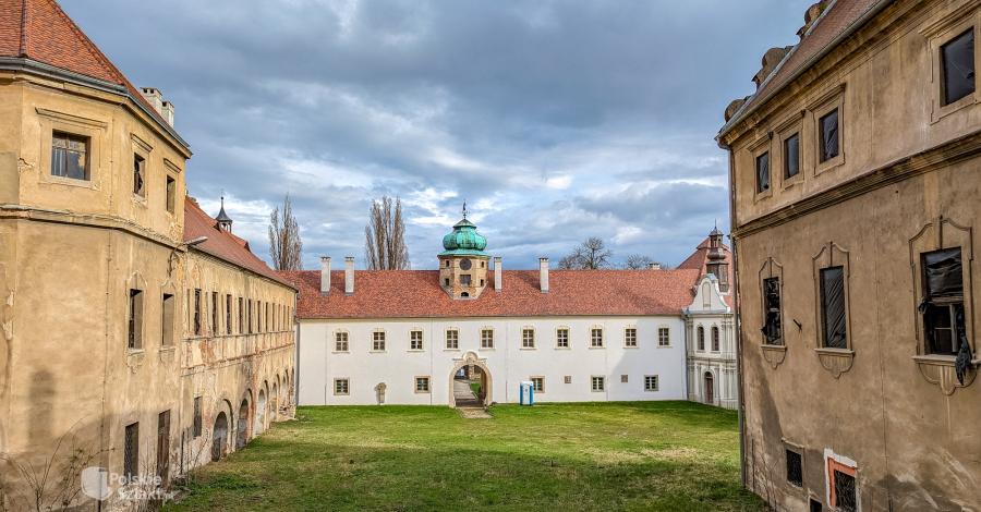 Zamek w Głogówku. Piękna rezydencja Oppersdorffów - zdjęcie