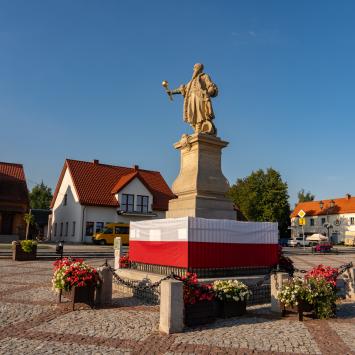 Pomnik Czarnieckiego w Tykocinie