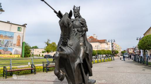 Malbork, pomnik króla
