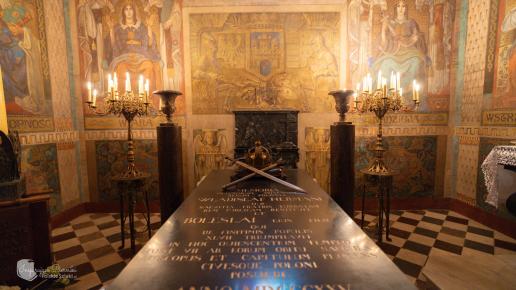 Katedra w Płocku, sarkofag władców