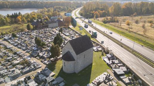 Romański kościół w SiewierzuRomański kościół w Siewierzu