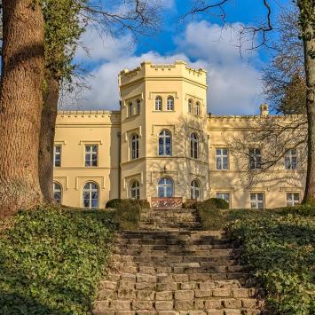 Pałac Mierzęcin