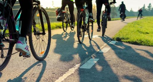 Niezbędnik rowerowy na długie trasy: jak przygotować się na bikepacking? - zdjęcie