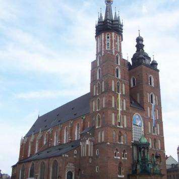 wieża hejnałowa Kościoła Mariackiego w Krakowie - zdjęcie