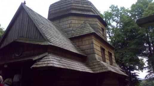 Szlakiem architektury drewnianej - cerkwie w Bieszczadach, Michał Małek