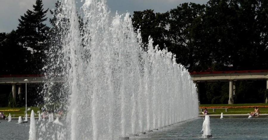 Wroclawska fontanna multimedialna - zdjęcie
