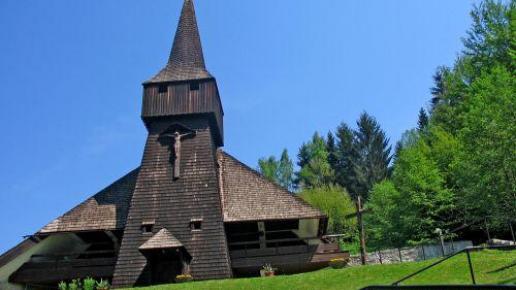 Drewniany kościół w Wiśle-Łabajowie