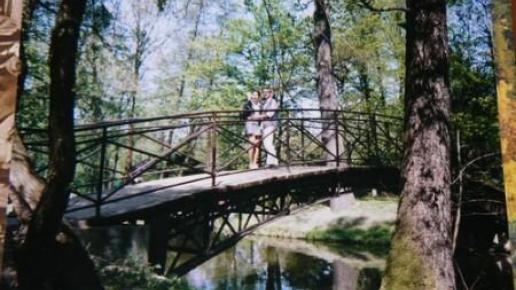 romantyczny mostek w parku, Katarzyna Jamrozik