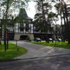 Pięknie położony w lesie sosnowym hotel, Wojciech Soroka