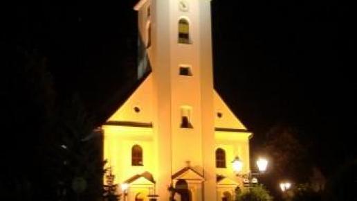 kościół św.Piotra i Pawła-nocą, gaba