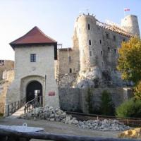 Odnawiany zamek w Bobolicach, Klaudia