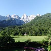 Martuljek - w tle Spik (2472 m), Adam Prończuk