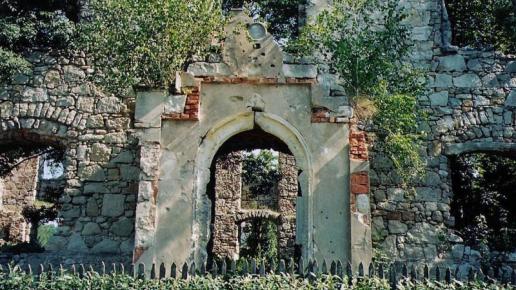 16.08.2009 - Gościszów - ruiny kościoła ewangelickiego, Anna Siemomysła