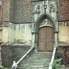 na schodach kościoła obronnego pod wezwaniem św. Jana Ewangelisty, Sylwester Jędrzejczak