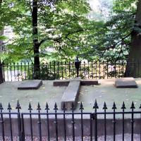 Groby Hochbergów von Pless w Parku Zamkowym , JureK