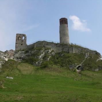 Olsztyn - piękne ruiny zamczyska - zdjęcie