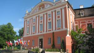 Pałac w Kurozwękach - zdjęcie