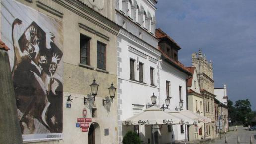 Kazimierz Dolny, w głębi Kamienica Celejowska