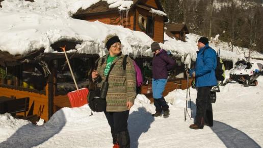 przed schroniskiem na przeł. Karkoszczonka - schronisko Chata Wuja Toma , Gabriela Jaworowska