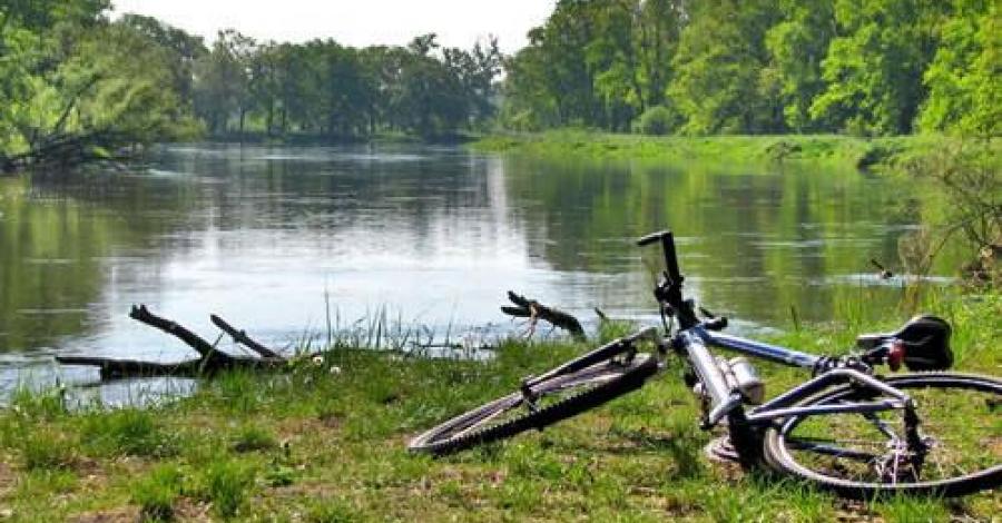 Z rowerem pośród jezior - zdjęcie