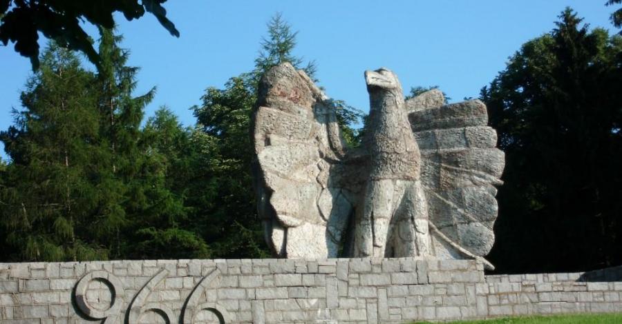 Pomnik Orła w Ziębicach - zdjęcie