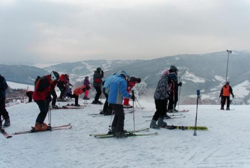 narciarze na Górze Żar, mokunka
