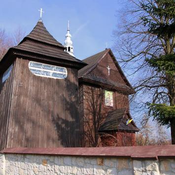 Drewniany kościół w Podlesiu