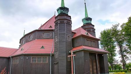 Drewniany kościół w Zabrzu - zdjęcie