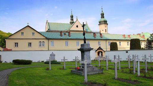 Klasztor w Czernej