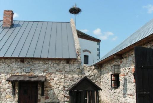 Zamek w Sobkowie, mokunka