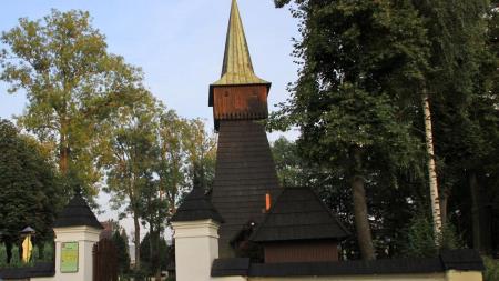 Drewniany kościół w Gilowicach - zdjęcie
