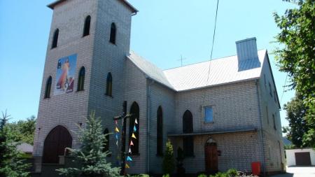 Kościół w Rokitnie Szlacheckim - zdjęcie
