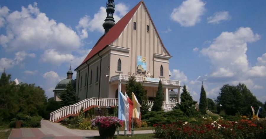 Sanktuarium Pani Świętokrzyskiej w Kałkowie - zdjęcie