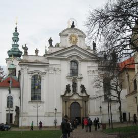 Strahow- Zaglądamy do środka Kościoła Wniebowzięcia NMP, Danuta