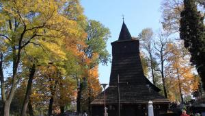 Drewniany kościół w Zamarskach - zdjęcie